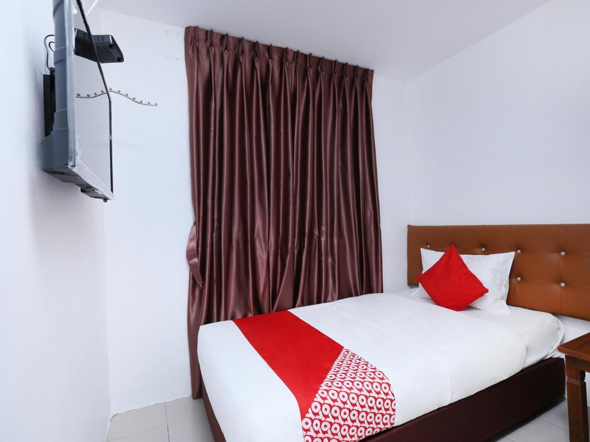 Oyo 89672 Eg Hotel Jj Johor Bahru Exterior foto